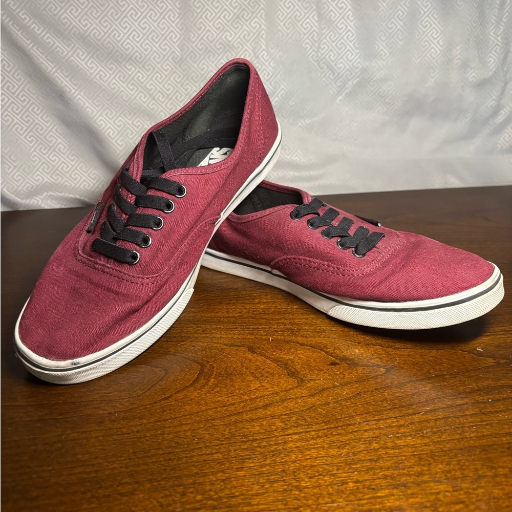 Vans Classic Authentic Sneakers – Burgundy Canvas | Women’s Size 8
